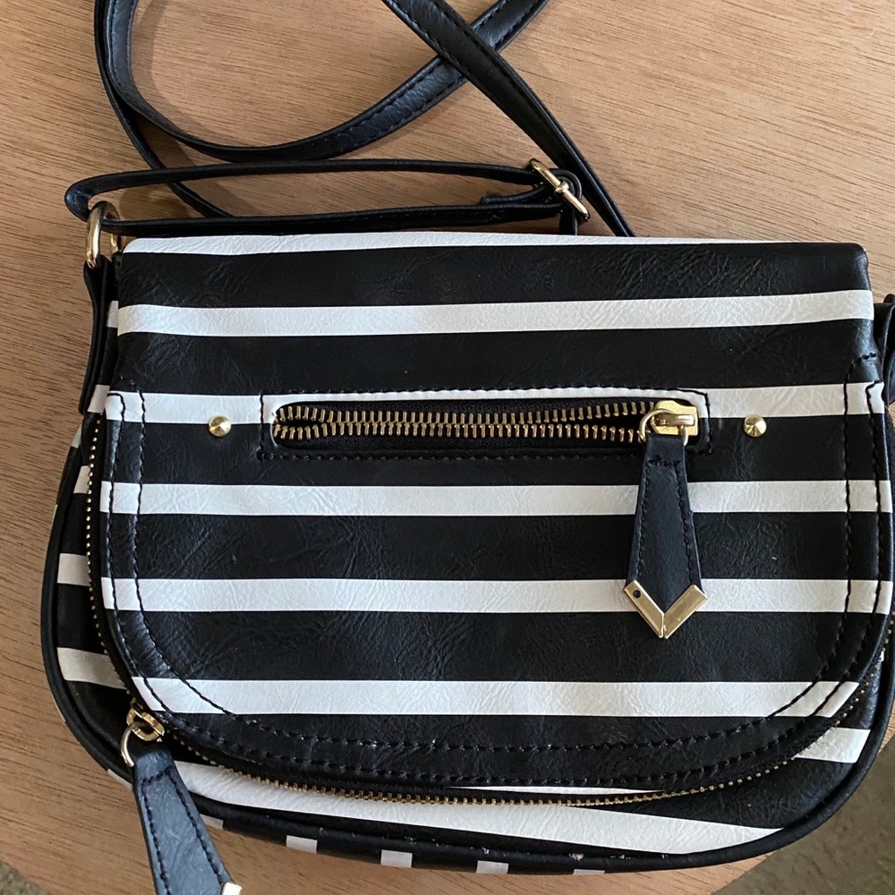 Apt. 9 Crossbody bag